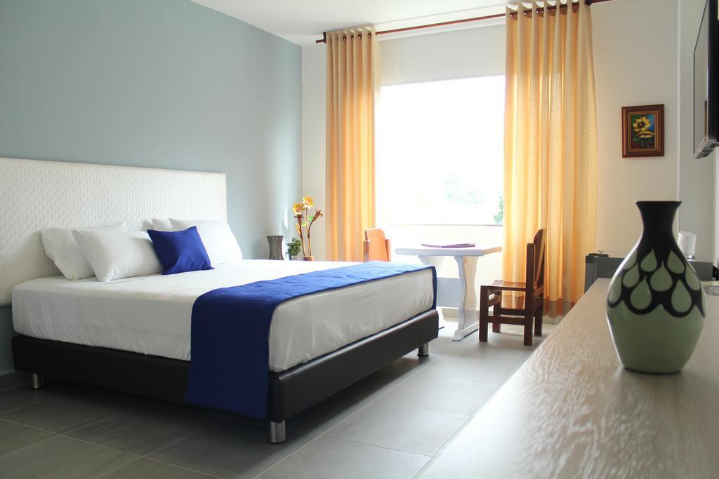 Hotel Ventura Loma Mesa de Ruitoque Экстерьер фото